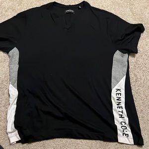Kenneth Cole v-neck T shirt